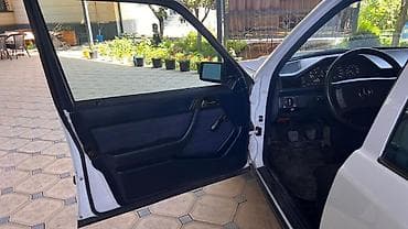 413 cdi: Mercedes-Benz E-Class: 1988 г., 2 л, Механика, Бензин, Седан — 5
