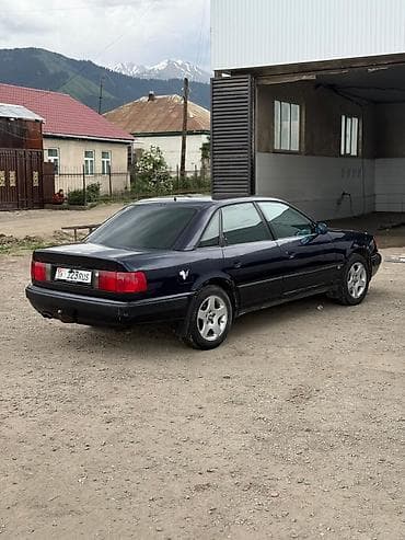 Унаа сатуу: Audi 100: 1993 г., 2.6 л, Кол менен иштөөчү, Бензин, Седан — 2
