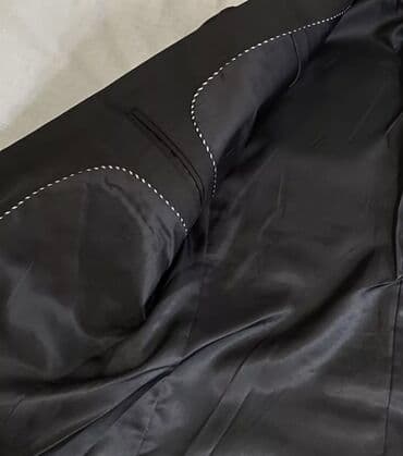 пиджак мужского кроя: Пиджак мужской 
В черном цвете 
Размер S — 3