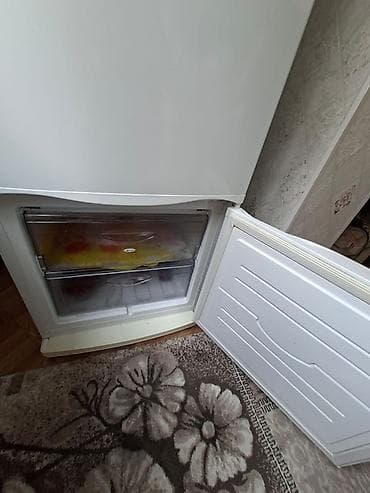 mini refrigerator: Холодильник Atlant, Б/у, Двухкамерный, 180 * — 2