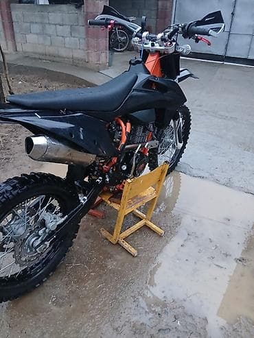 sk8 скутер: Эндуро/BSE X2 кросс мотоцикл 250 см³ - Двигатель: 4-тактный, возду — 4