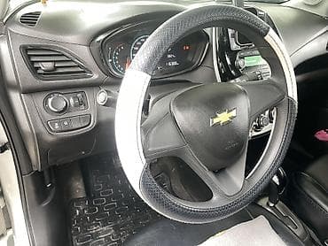 2017: Chevrolet Spark: 2017 г., 1 л, Вариатор, Бензин — 7
