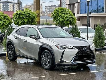 Продажа авто: Lexus UX: 2019 г., 2 л, Вариатор, Гибрид, Внедорожник — 2