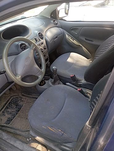 Унаа: Toyota Yaris: 2021 г., 1.3 л, Кол менен иштөөчү, Бензин, Хетчбек — 3
