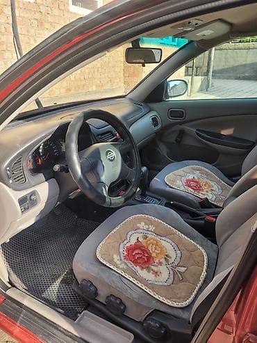Nissan Almera: 2000 г., 1.8 л, Автомат, Бензин, Хэтчбэк — 6