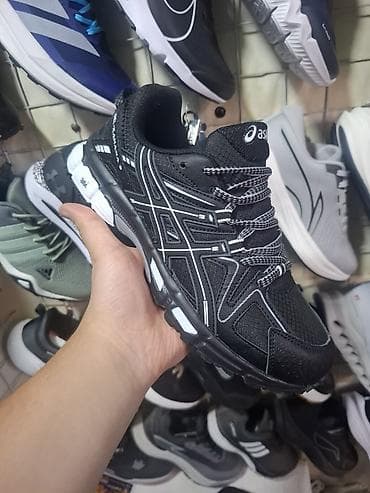 Мужская обувь: Мужские кроссовки, 40, 40.5, 41, Asics, Новый, цвет - Черный, Бесплатная доставка — 1