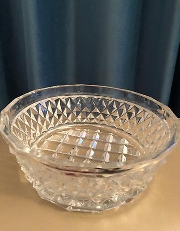 Хрусталь Фрутовница Диаметр почти 20 см. Высота 8см. Сос идеальное at lalafo.kg Хрусталь Фрутовница Диаметр почти 20 см. Высота 8см. Сос идеальное