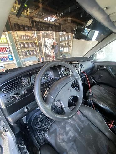 мазда демио бампер: Volkswagen Vento: 1992 г., 1.8 л, Ручные, Бензин, Седан — 3