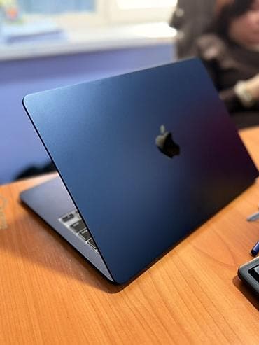 macbook air m3: Для учебы, Apple M2 — 4
