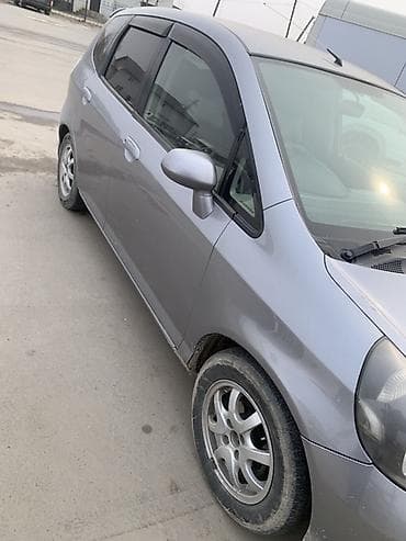 70 сом: Honda Fit: 2003 г., 1.5 л, Автомат, Бензин, Хетчбек — 4