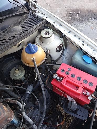 простой: Volkswagen Golf: 1993 г., Ручные, Бензин, Хэтчбэк — 6