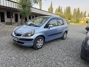 Honda Jazz: 2004 г., 1.5 л, Механика, Бензин, Хэтчбэк