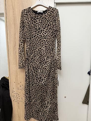 Платье в отличном состоянии,размер M-L-XL подойдет