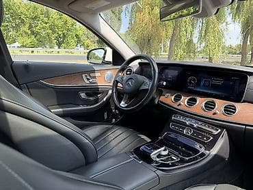 Транспорт: Mercedes-Benz E-Class: 2017 г., 2 л, Автомат, Бензин, Седан — 7