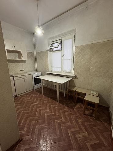 Квартиры: 1 комната, 35 м², 105 серия, Городок строителей 105 серия, 4 этаж, Старый ремонт — 3