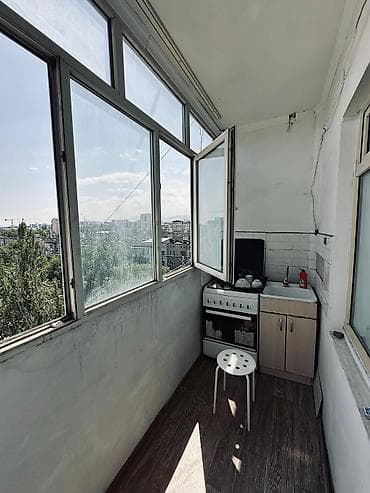 1: 🏡 Продается 1-комнатная квартира в центре Бишкека 💰 Цена: $66 000 ≈ 5 — 5