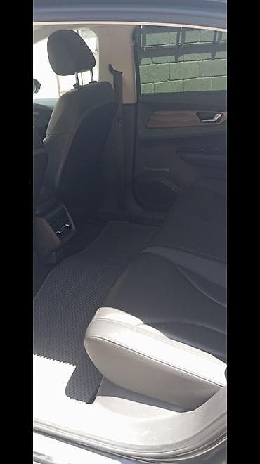 carplay android: Электромобиль (седан) черного цвета Основные особенности: Hongqi — 7