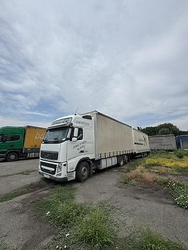 440: Тягач, Volvo, 2012 г., Шторный — 2
