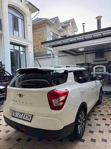 bmw x6 e71: Ssangyong Tivoli: 2019 г., Кроссовер — 2