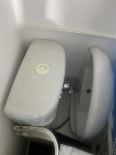 сральный гарнитур: Комплект сантехники для компактного санузла. Состав: - Унитаз с — 1