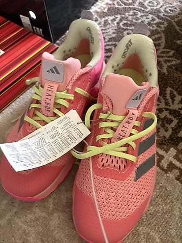 часы skmei бишкек цена: Кроссовкалар, 40, Adidas, Жаңы — 1