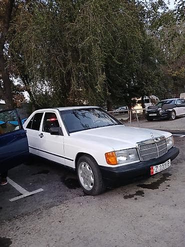 щит прибор на мерс: Mercedes-Benz 190: 1986 г., Седан — 2