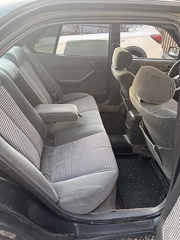 corolla spacio: Toyota Camry: 1993 г., 2.2 л, Автомат, Бензин, Седан — 4