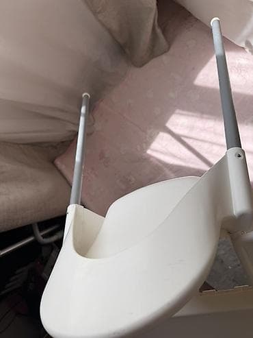 small table: Стульчик для кормления, Б/у, Ikea, Пластик, Другой вид, цвет - Белый, Платная доставка, Самовывоз — 3