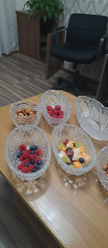 буфет советский: Продаю хрусталь Советский.Большие.Сост отличное.Цена 1000 сом шт.Какой — 1
