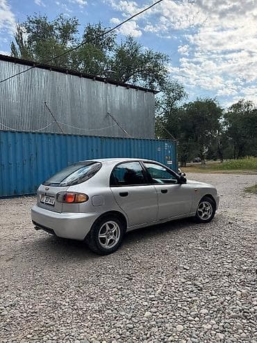 косильщик травы: Chevrolet Lanos: 2000 г., 1.3 л, Механика, Бензин, Лифтбек — 2