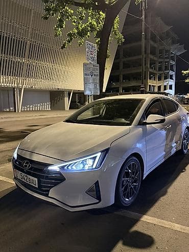 Продажа авто: Hyundai Avante: 2019 г., 1.6 л, Автомат, Бензин, Седан — 4