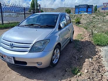 Toyota Ist: 2003 г., 1.5 л, Автомат, Бензин, Хэтчбэк