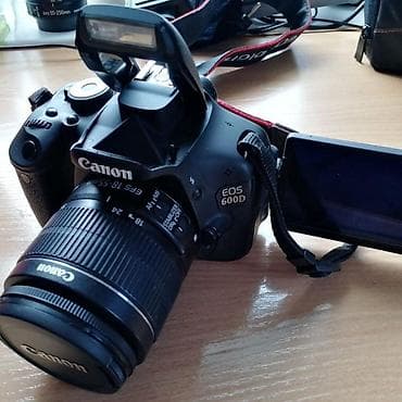 sigma 35: Зеркальная камера Canon EOS 600D с объективом Canon EF‑S 18–55mm — 1