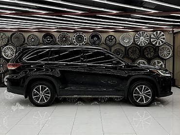 city: Toyota Highlander: 2019 г., 3.5 л, Автомат, Бензин, Кроссовер — 7