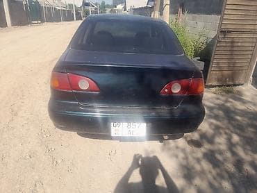 small car: Toyota Corolla: 2000 г., Механика, Бензин, Седан — 3