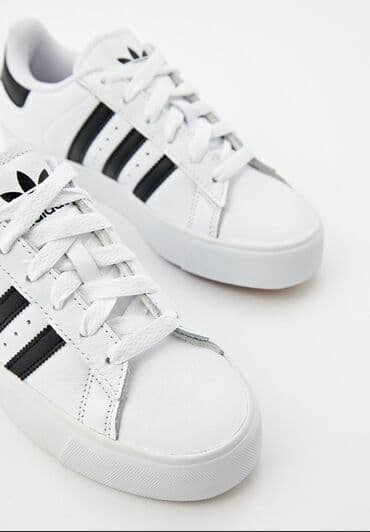 свадебные платья в бишкеке цены на прокат: Мужские кроссовки, 39.5, Adidas Originals, Б/у, цвет - Белый — 2