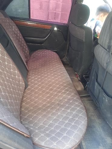 Mercedes-Benz W124: 1993 г., 2.3 л, Механика, Бензин, Седан — 6