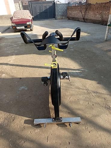 Спин-байк (велотренажер для сайклинга) - Профессиональная рама с