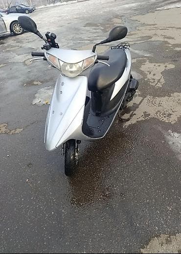 Кумурска мотороллер: Кичи мопед Suzuki, 50 куб. см, Бензин, Колдонулган — 5