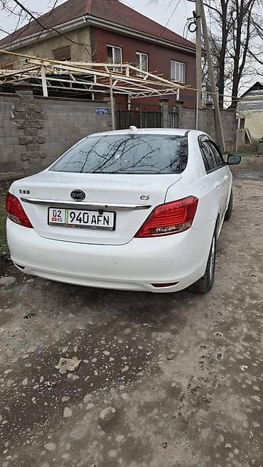 юмв е34: BYD E5: 2018 г., 2 л, Вариатор, Электромобиль, Седан — 4