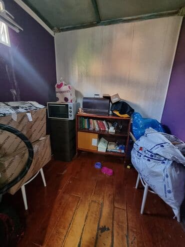 сдаю дом без хозяина старый толчок: Үй, 40 кв. м, 3 бөлмө, Менчик ээси, Эски ремонт — 4