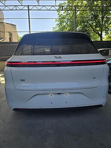 lynk ko: Lixiang L6: 2025 г., 1.5 л, Автомат, Гибрид, Кроссовер — 3