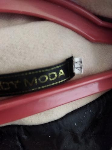 button куртки страна производитель: По 500 сом
Юнусалиева Ахунбаева — 2