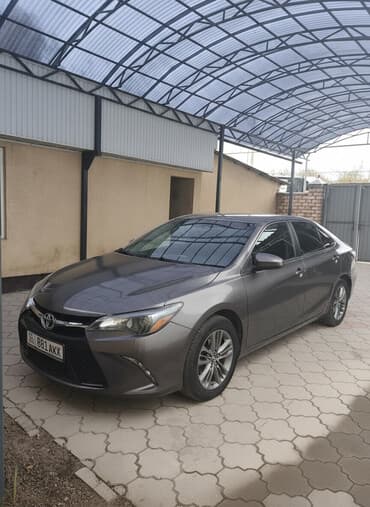 Toyota Camry: 2016 г., 2.5 л, Автомат, Бензиновая, Седан