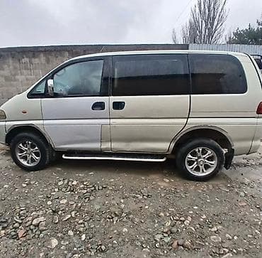 двигатель на делику: Mitsubishi Delica: 1995 г., 2.4 л, Автомат, Бензин, Внедорожник — 7