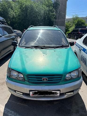 бампер на жаз: Toyota Ipsum: 1996 г., 2 л, Автомат, Минивэн — 1