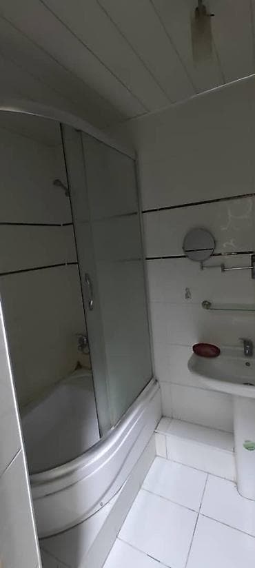 200: 5 комнат, Собственник, Без подселения, С мебелью полностью — 8