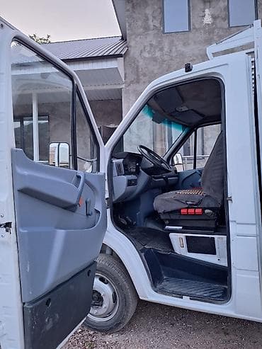 купить прогулочный катер бу: Грузовик, Mercedes-Benz, Стандарт, Б/у — 5