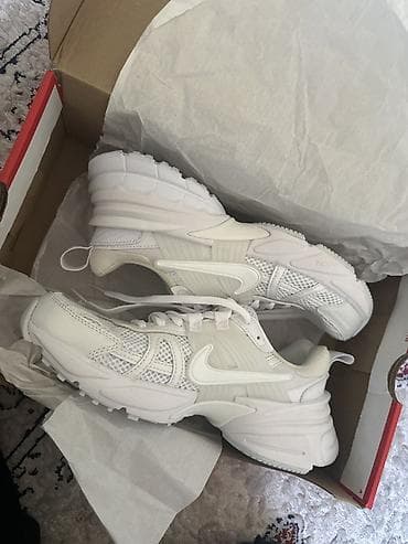 Кроссовки, 37.5, Nike, Новый, Бесплатная доставка at lalafo.kg Кроссовки, 37.5, Nike, Новый, Бесплатная доставка