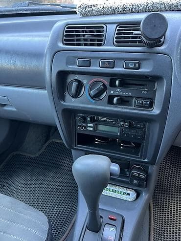 бир: Toyota Starlet: 1996 г., 1.3 л, Кол менен иштөөчү, Бензин, Хетчбек — 9